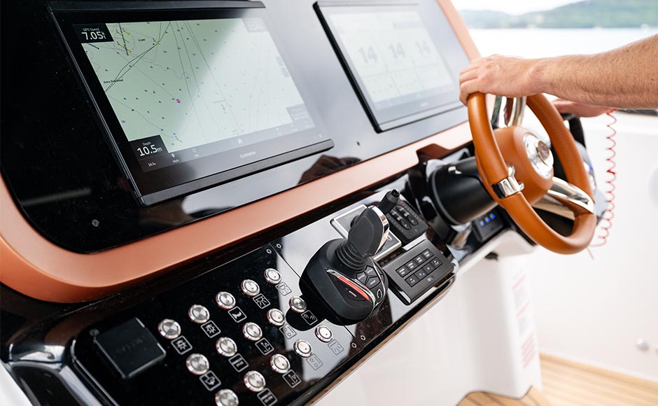 Plancia di comando Invictus TT420S