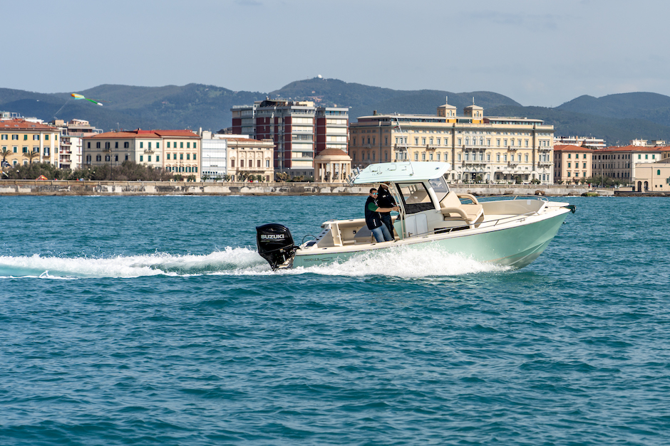 T210 SF Giannutri disponibile con Tuccoli NautiRent.