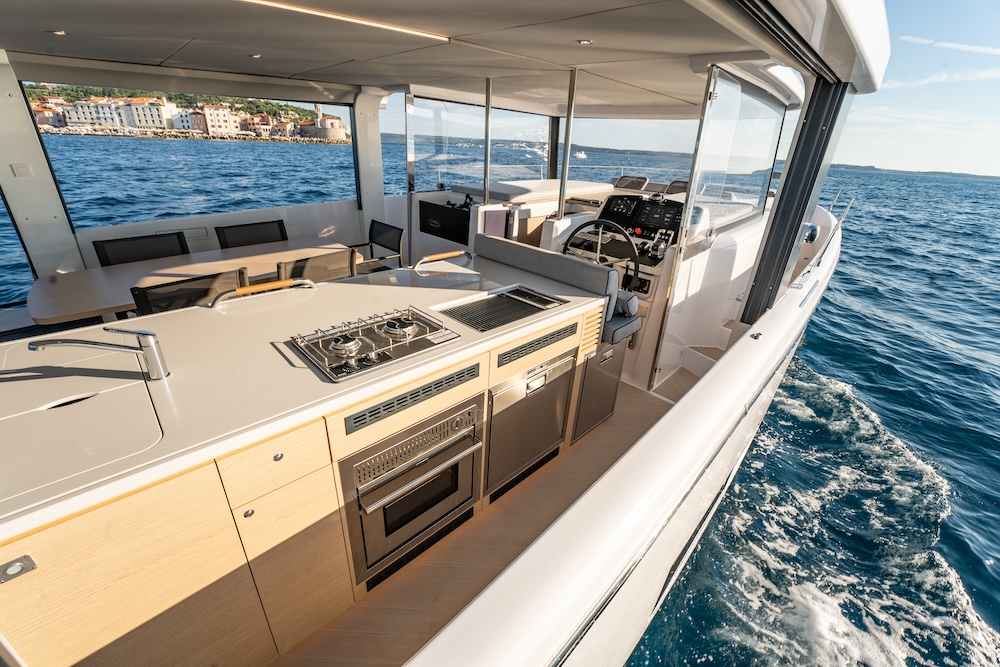 Beneteau Island Cruising Concept.