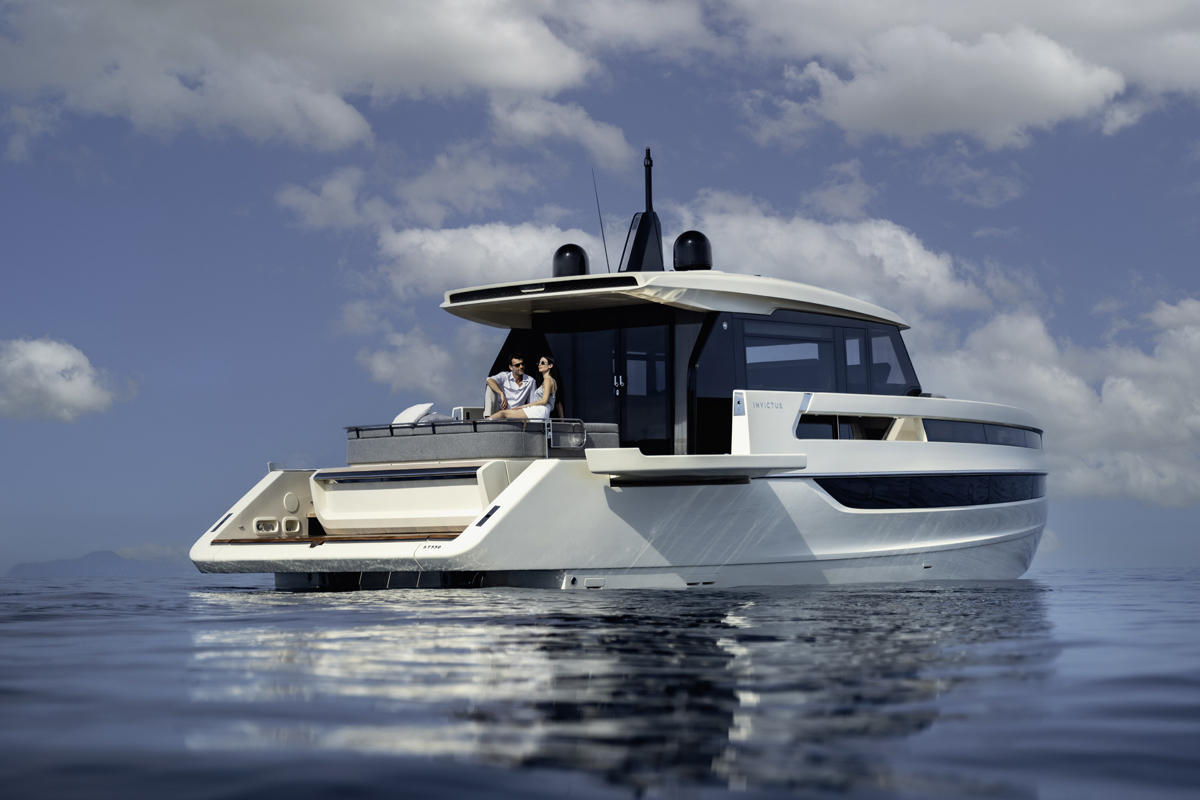 Invictus ST550.