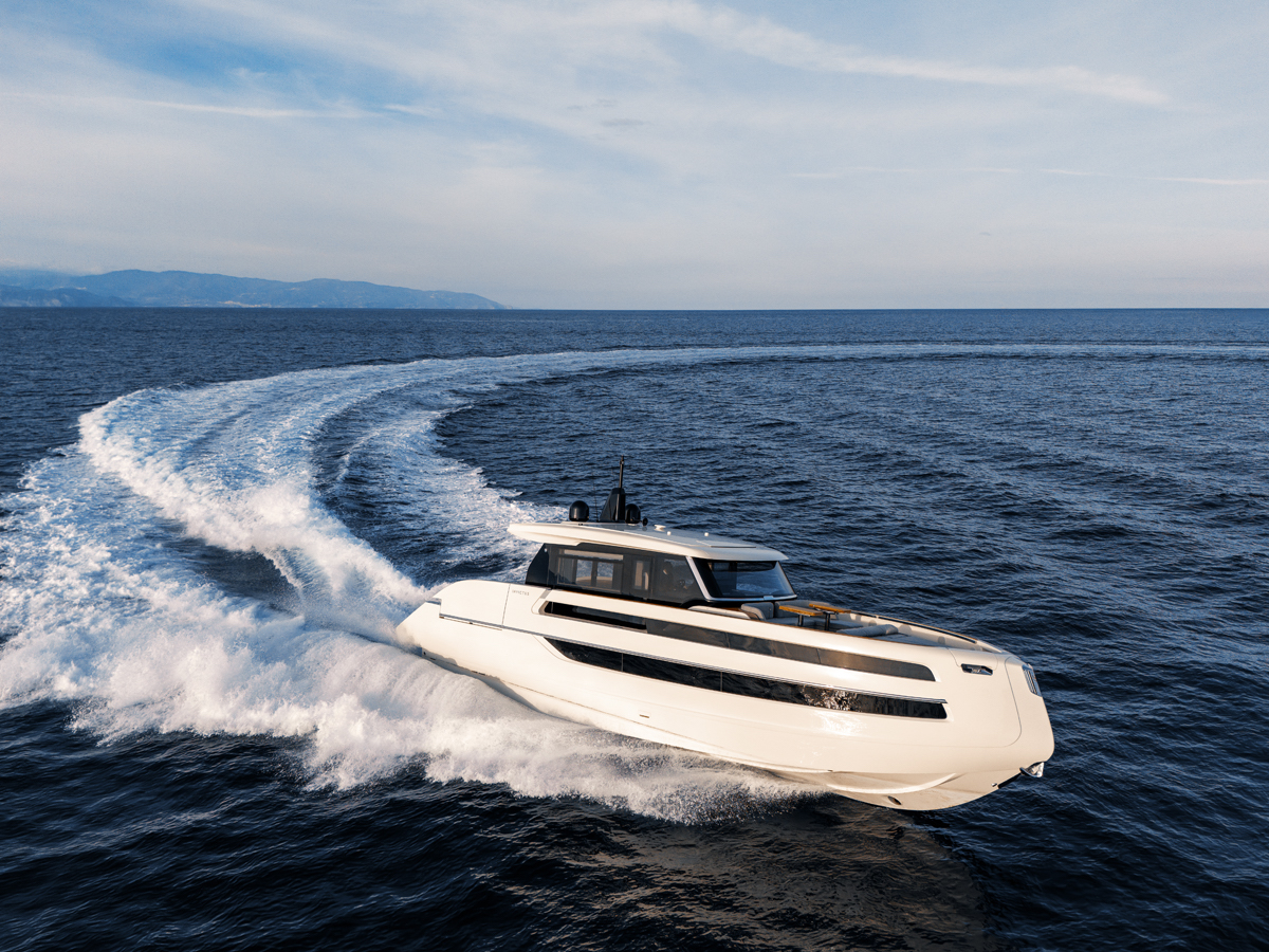 Invictus ST550.