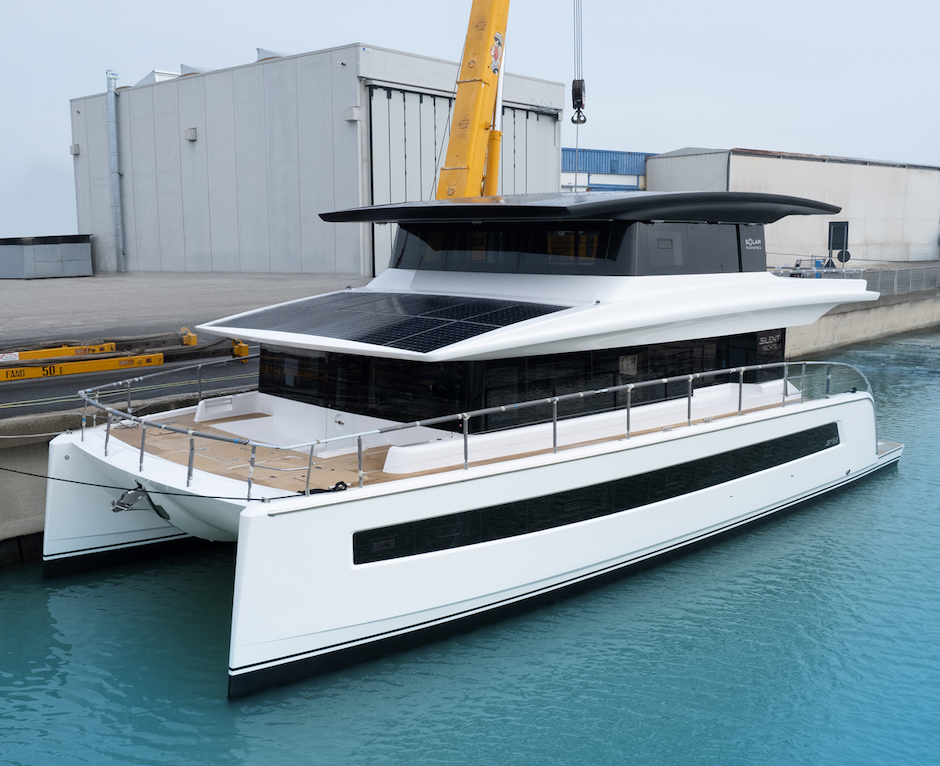 Al Salone di Venezia 2025 debutta il Silent SY62 3-Deck Closed