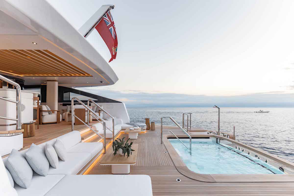 Asani - Benetti B.Now 50M Oasis Deck.