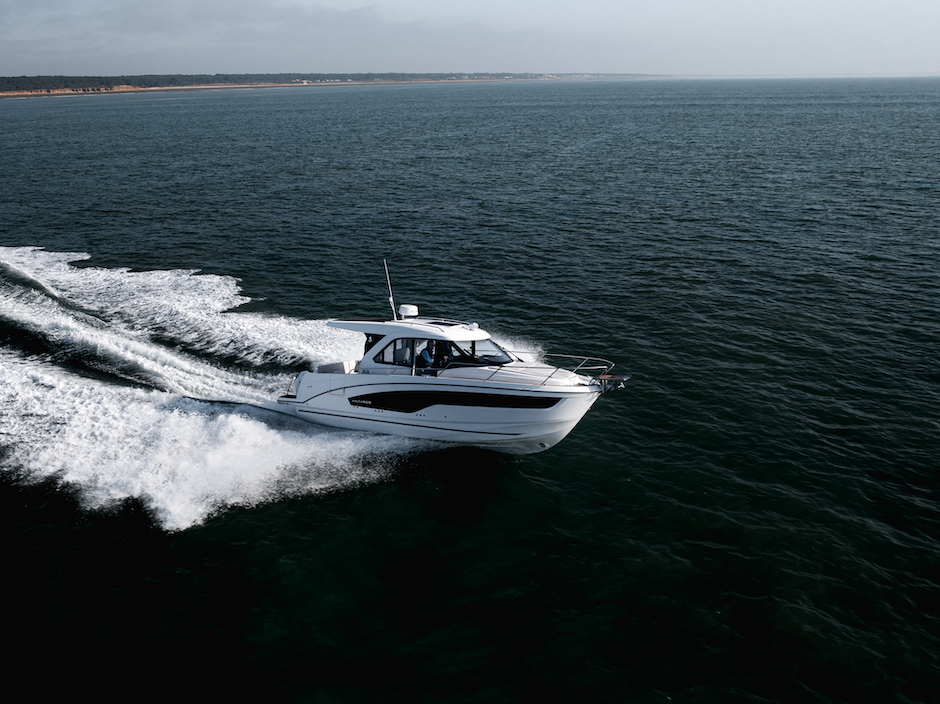 Beneteau Antares 9 versione 2025.