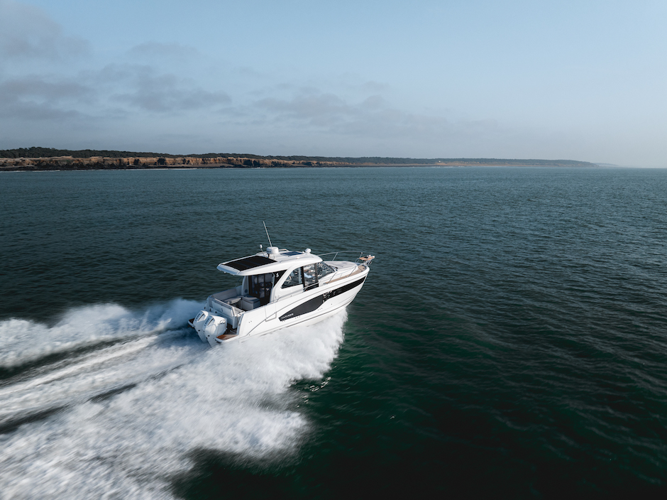 Beneteau Antares 9 versione 2025.