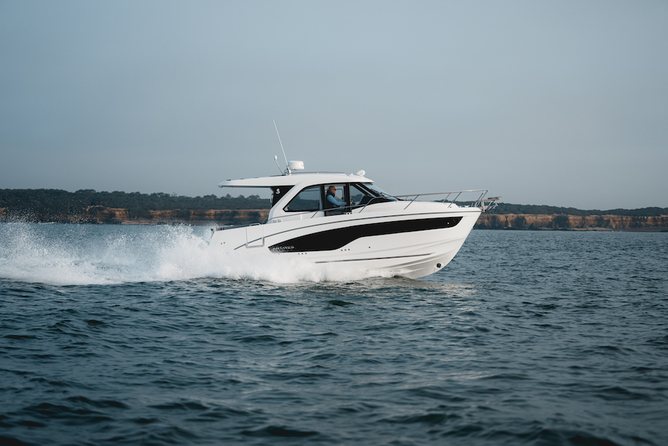 Beneteau Antares 9 versione 2025.