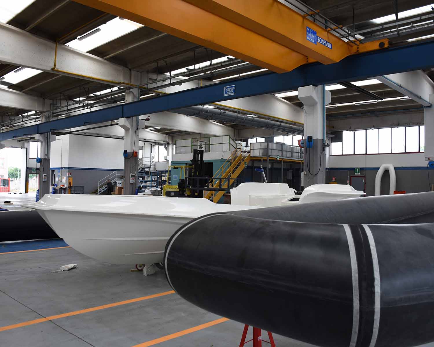 Area di produzione del cantiere Breva Marine.