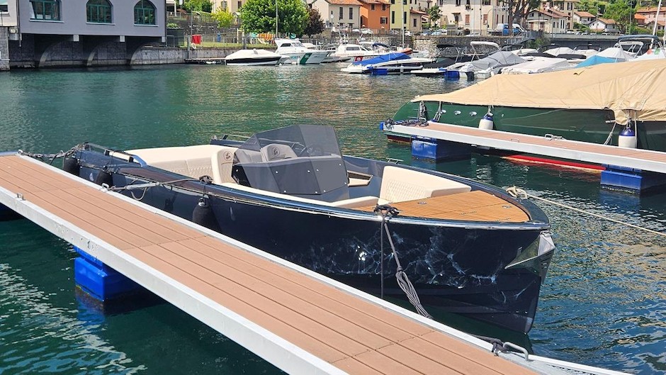 Restaurato e consegnato un Frauscher 686 Lido da "Collezione"