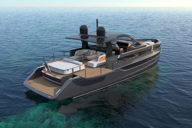 Invictus TT550 con murate poppiere aperte.