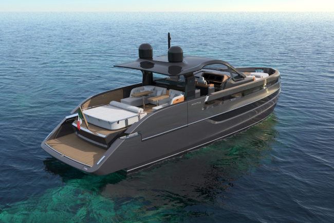 Invictus TT550 con murate poppiere chiuse.