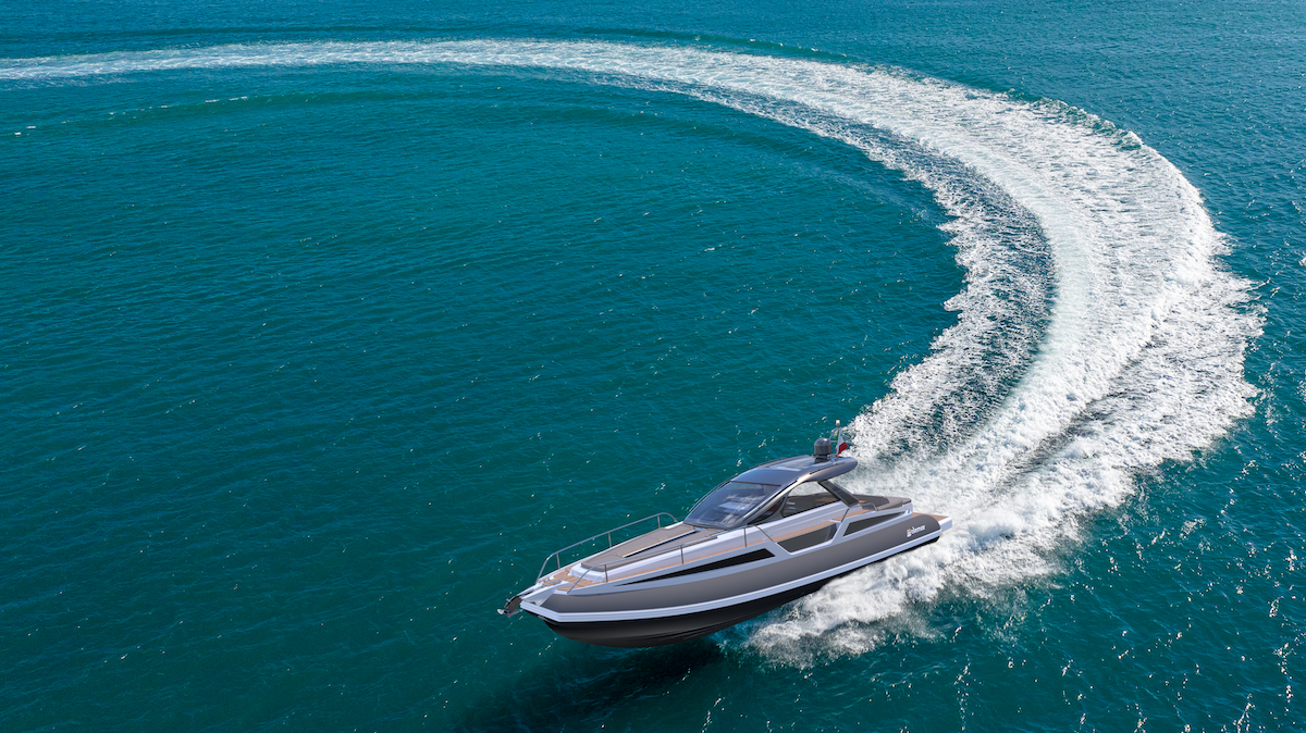 Solemar SE42, le due anime dell'ammiraglia: Outback coi fuoribordo, Sundeck con gli entrofuoribordo