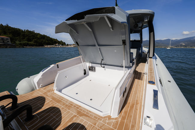 Garage per il tender.