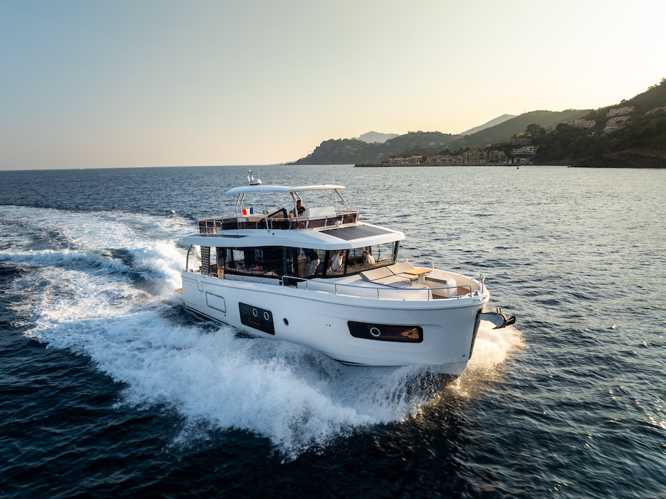 Beneteau Swift Trawler 54.