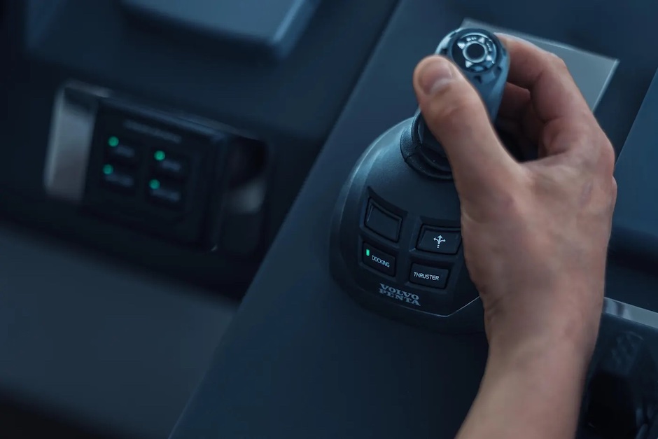 Il joystick di Volvo Penta ora è anche per le configurazioni monomotore a benzina
