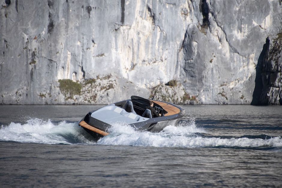 Frauascher 797 Spectre.