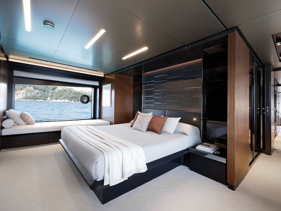 Suite armatoriale del Riva 102 Corsaro Super.