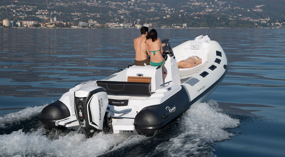 Ranieri International Cayman 23 Sport ed Evinrude G2, pronti a stupire