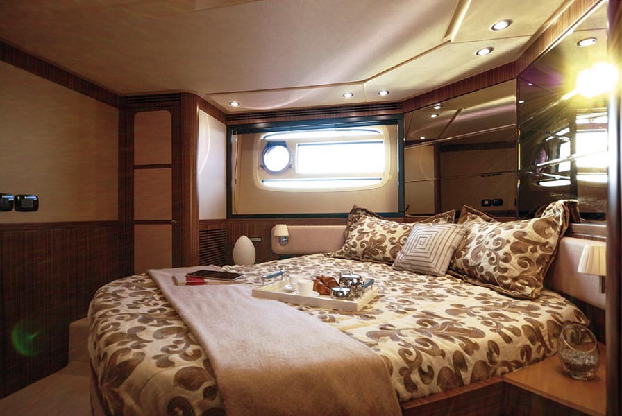 azimut magellano 53