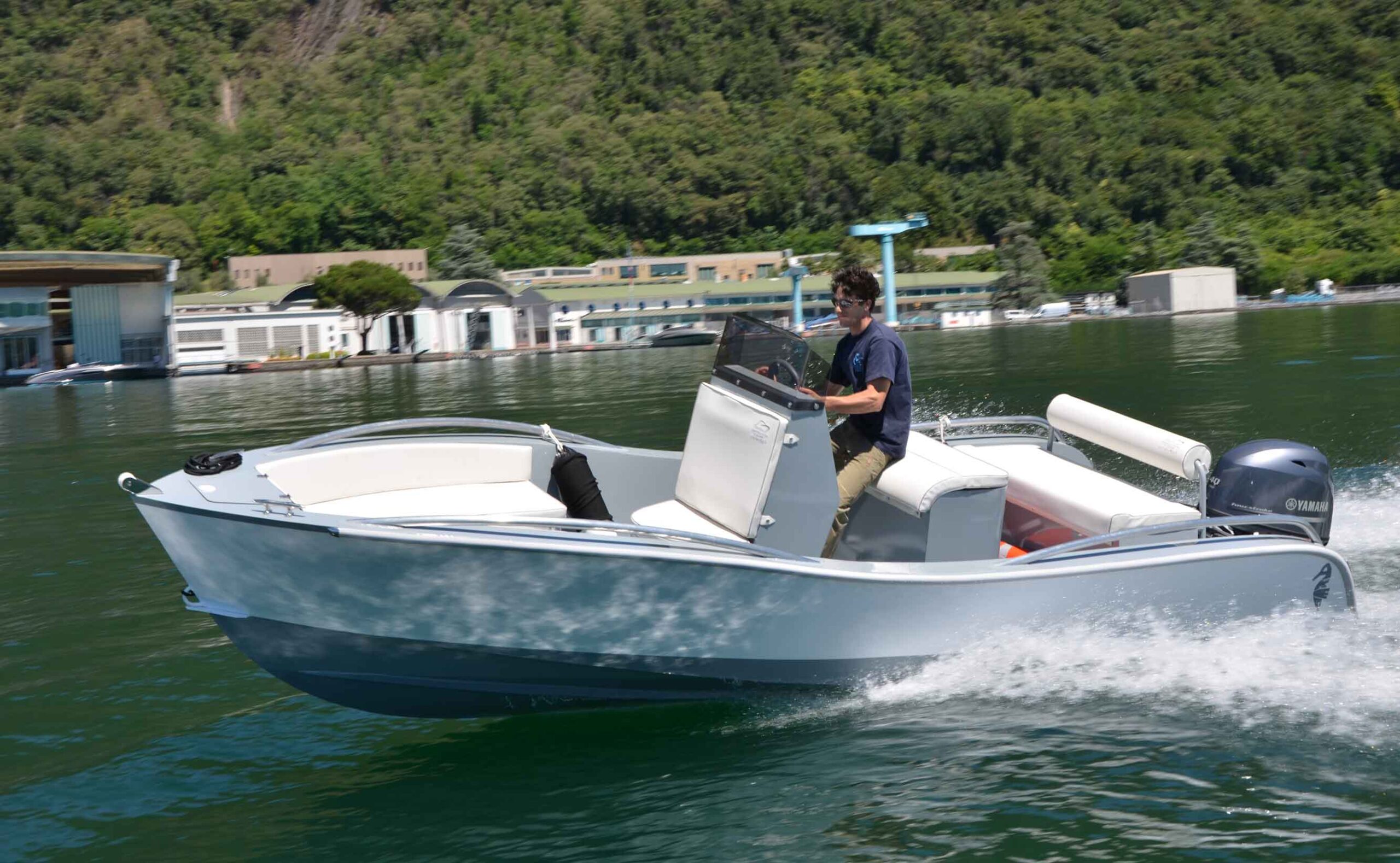 Cancelli Akes 19, la piccola di alluminio
