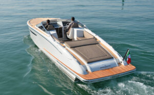 YC Yacht Aquilia
