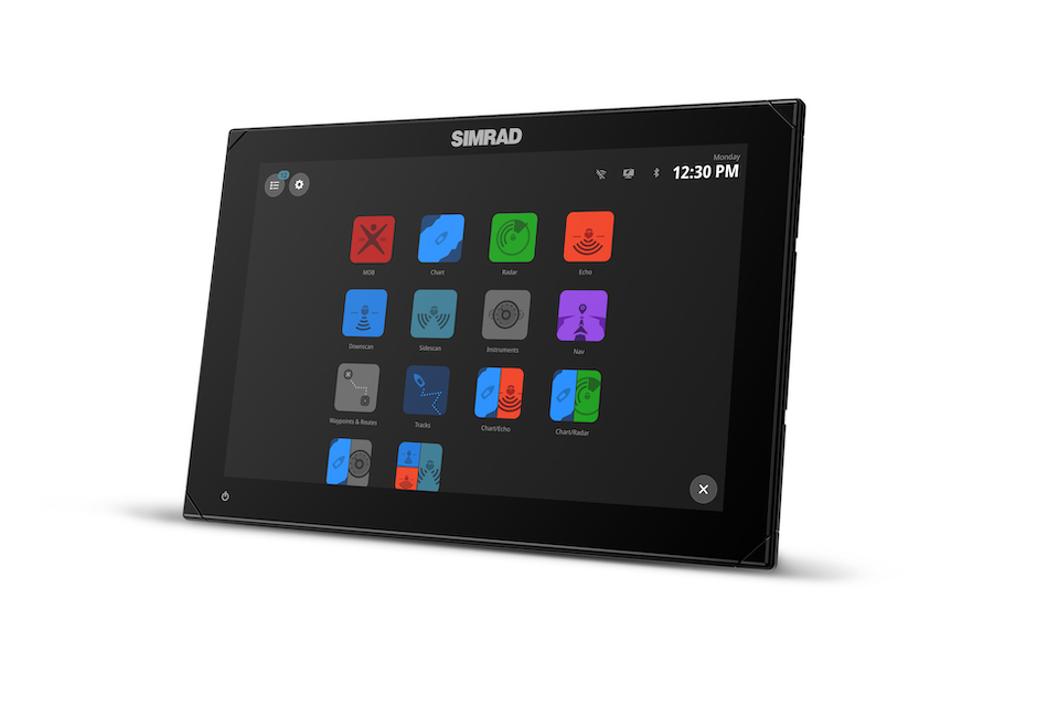 Chartplotter Simrad NSX con schermata Homepage.
