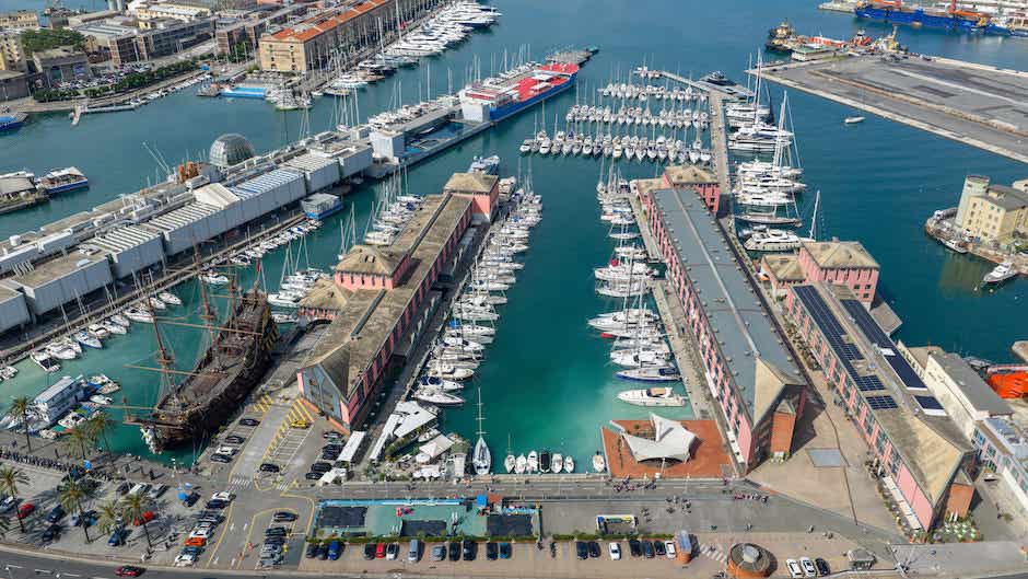 30 anni di ormeggi per Marina Porto Antico: barche sempre più grandi (e meno crociere)