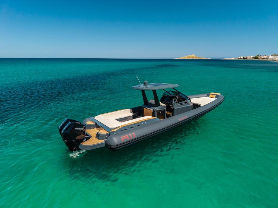 Renier R11 Tourer.
