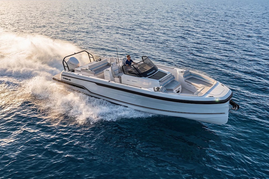 Wellcraft 33 Speedster.