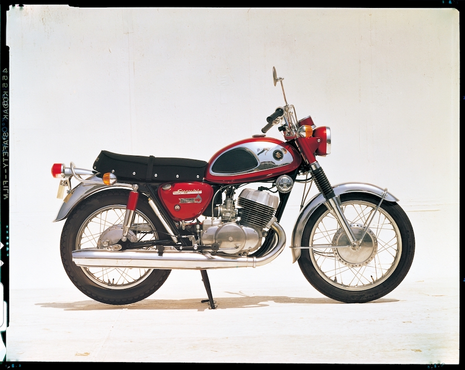 Suzuki Titan GT500.