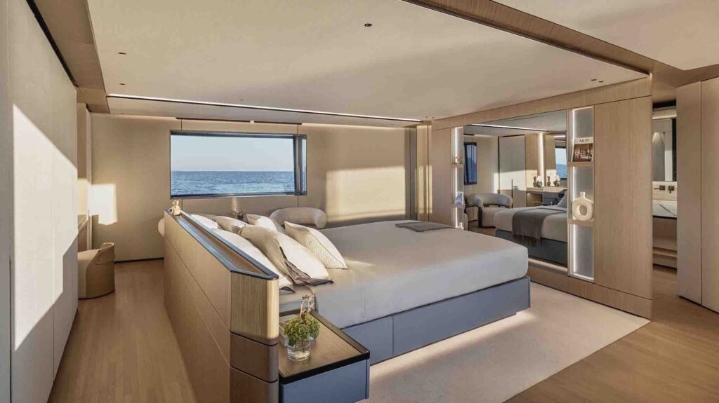 Cabina armatoriale sul main deck dell'Azimut Grande 44M.