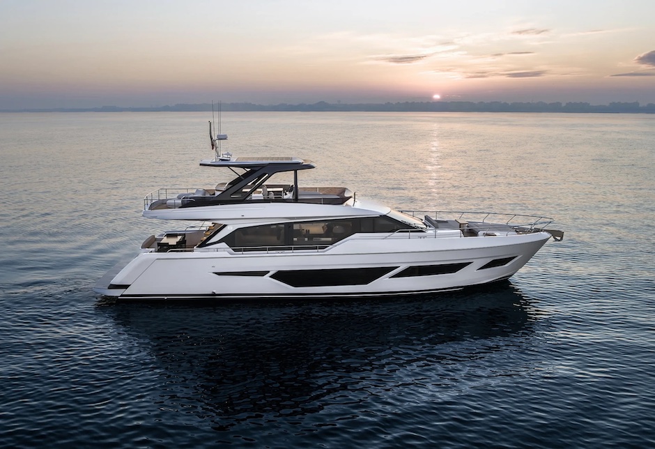 Ferretti 720.