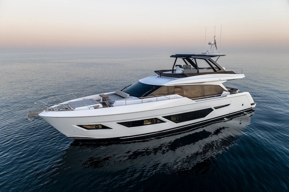 Ferretti 720.